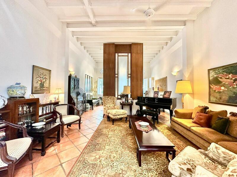 Prop-GPT: Conservation Home: D09 Cairnhill Conservation Terrace House At Cairnhill Road