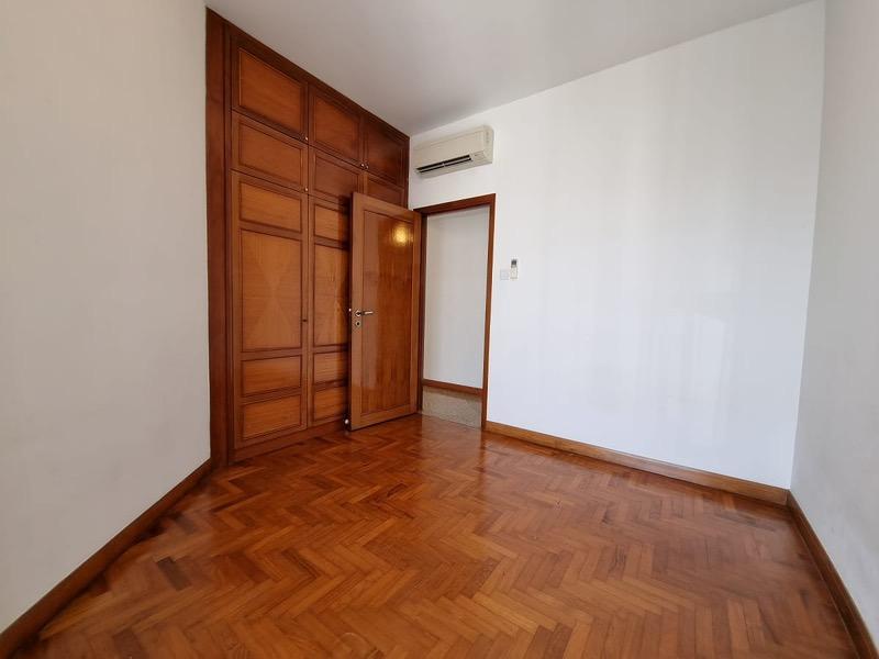 The Bayshore Condominium For Sale, $2,398,000, 4 Bed 3 Bath 1,432 sqft $1,675.00 psf