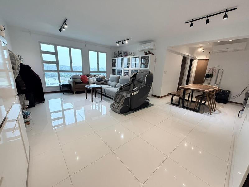 Prop-GPT: HDB Apartment: D03 Queenstown 42A Margaret Drive