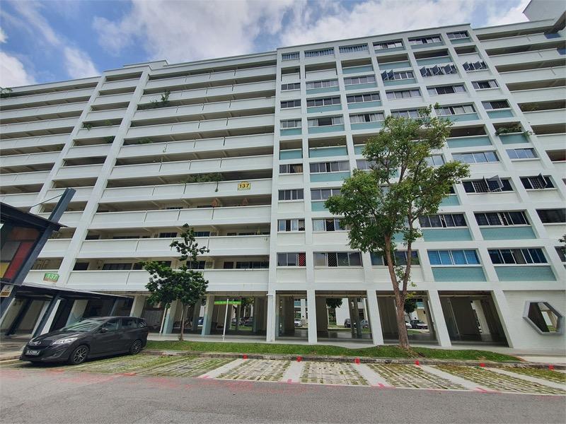Prop-GPT: HDB Apartment: D18 Simei 137 Simei Street 1