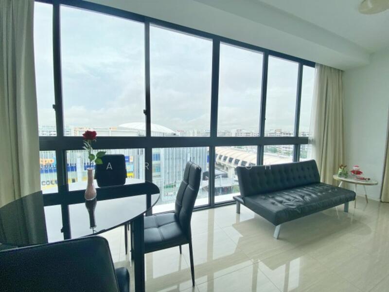 Prop-GPT: Condominium: D18  My Manhattan