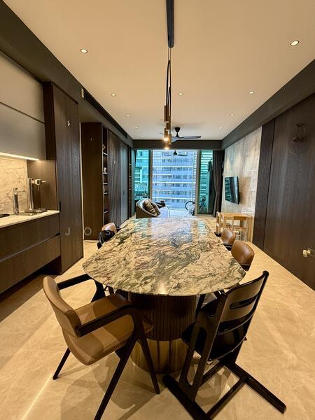 Prop-GPT: Apartment: D09 Cairnhill The Vermont On Cairnhill