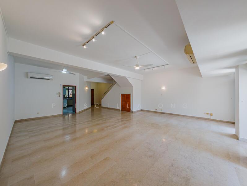 Prop-GPT: Condominium: D10 Balmoral The Balmoral