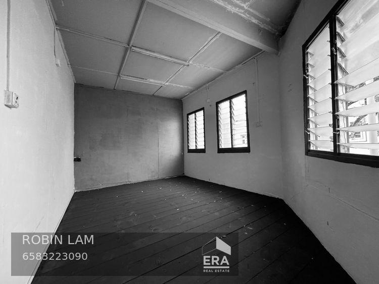 Prop-GPT: Corner Terrace: D15 Joo Chiat 166 Ceylon Road