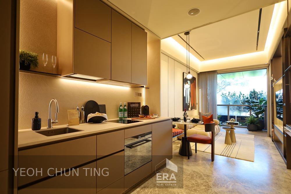Prop-GPT: Condominium: D01 Marina W Residences Marina View - Singapore