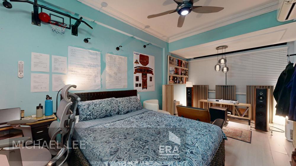 Spacious Landed Living 1km Temasek Primary 100m Covered Walkway to Mrt