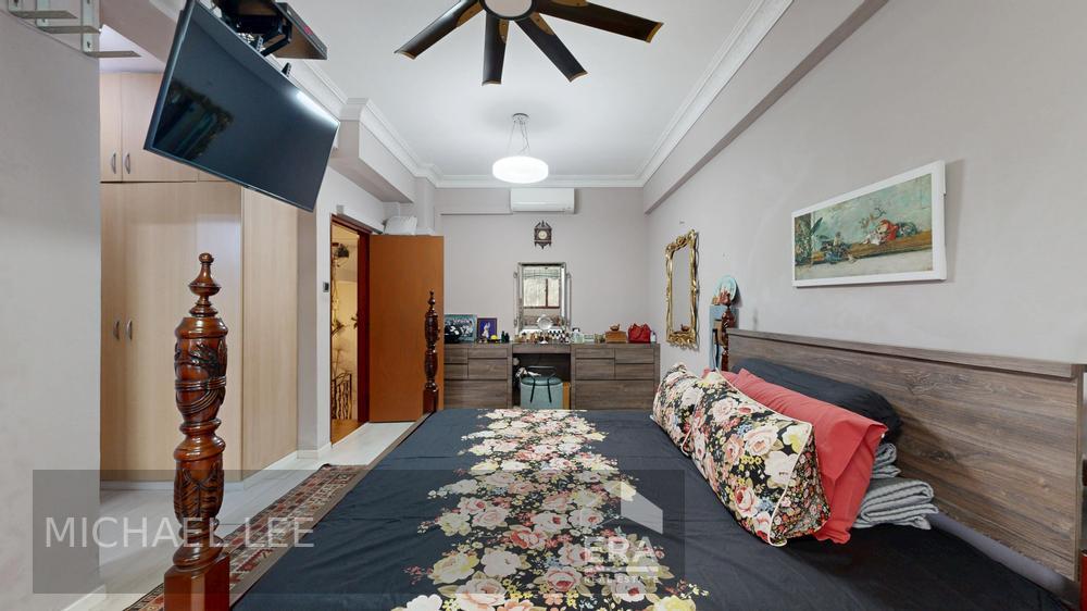 Spacious Landed Living 1km Temasek Primary 100m Covered Walkway to Mrt