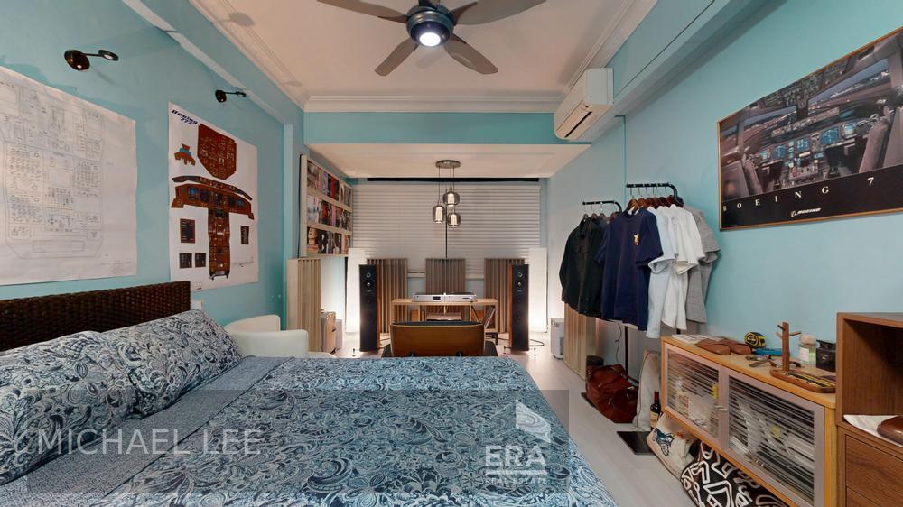 Spacious Landed Living 1km Temasek Primary 100m Covered Walkway to Mrt