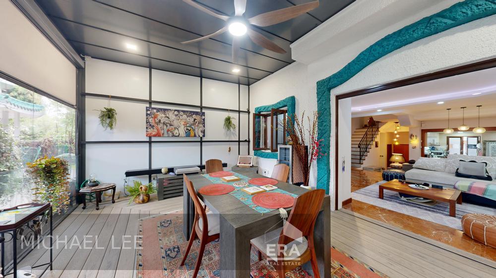 Spacious Landed Living 1km Temasek Primary 100m Covered Walkway to Mrt