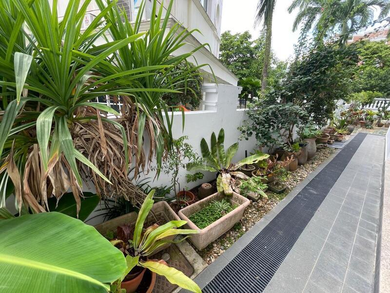 CHEAP Kew Estate Upper East Cost Semi-D 7mins to Mrt  Big Ensuite Rooms