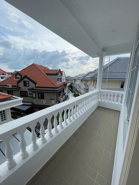 CHEAP Kew Estate Upper East Cost Semi-D 7mins to Mrt  Big Ensuite Rooms