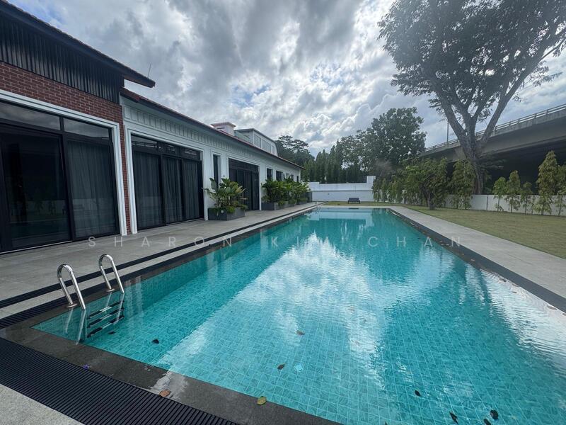 Prop-GPT: Bungalow - Good Class: D11  LANDED7772@  New GCBA @ Caldecott Estate