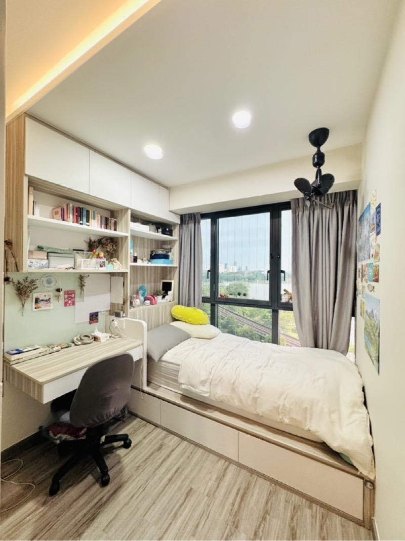 Lake Grande Condominium For Sale, $2,900,000, 5 Bed 4 Bath 1,302 sqft $2,227.00 psf