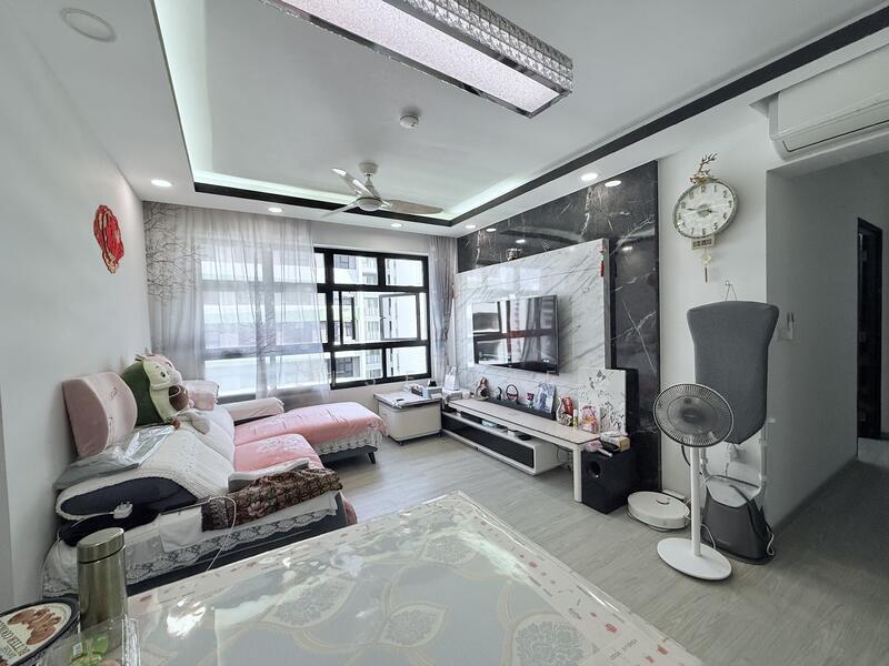 Prop-GPT: HDB Flat: D18 Tampines 605D Tampines Street 61