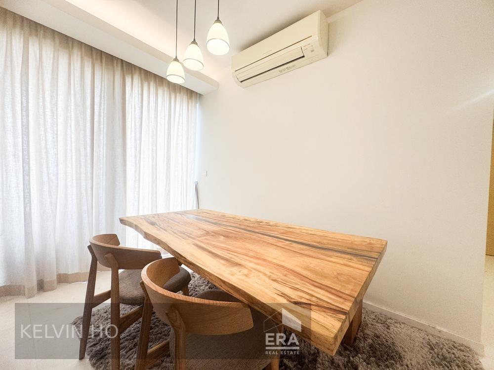 Tastefully Renovated Unit With Walk in Wardrobe