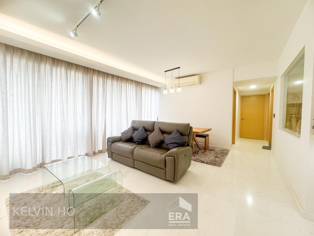 Tastefully Renovated Unit With Walk in Wardrobe