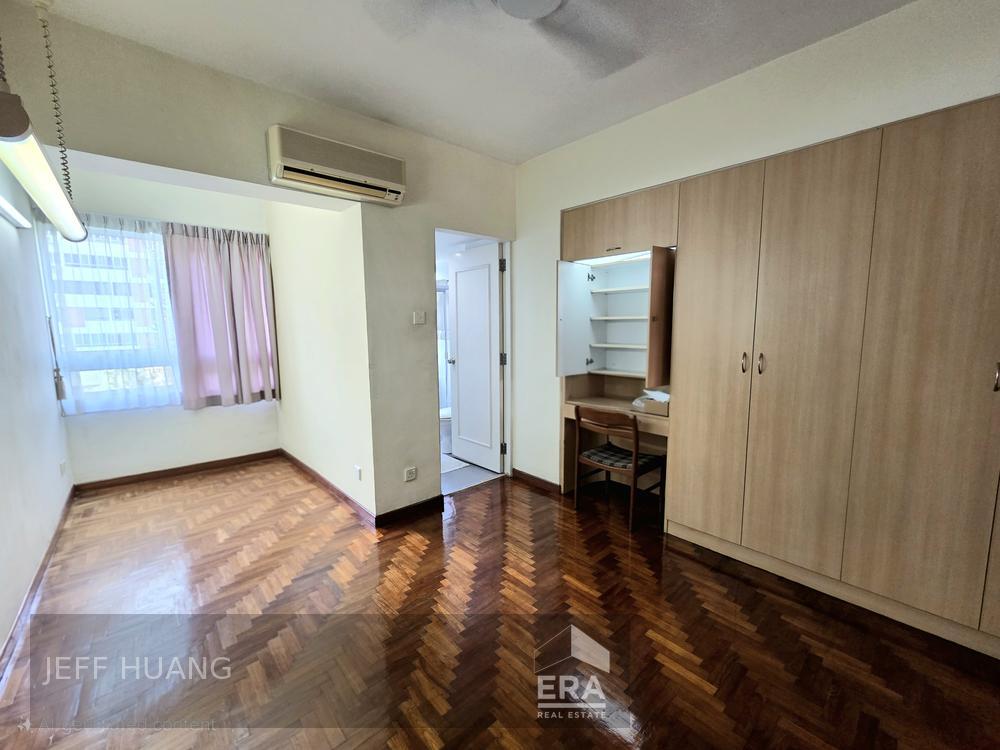 Prop-GPT: Condominium: D21 Ulu Pandan Pandan Valley