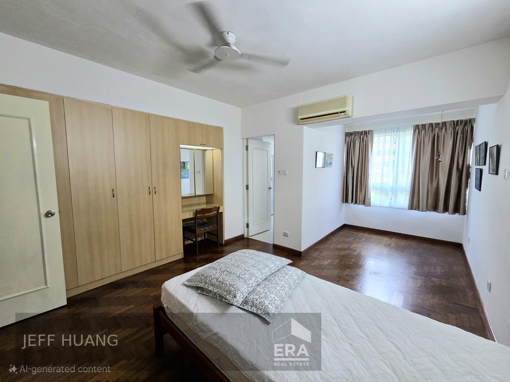 Well Maintained 4 Bedder for Sale, Serious Seller! View to Appreciate!