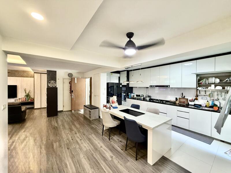 Prop-GPT: HDB Flat: D18 Tampines 605C Tampines Street 61