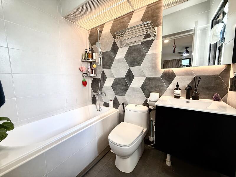 605C Tampines Street 61