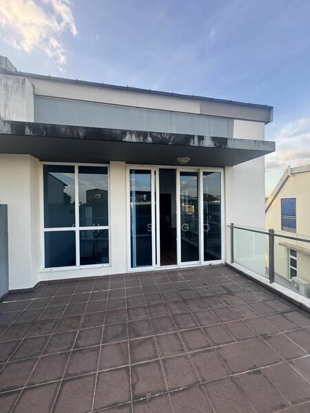 6 bedroom Semi D with lift in Sembawang