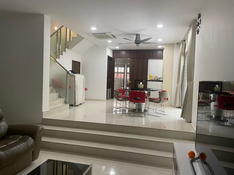 Prop-GPT: Corner Terrace: D22 Boon Lay Westwood Avenue