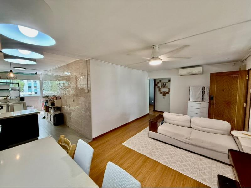 334 Serangoon Avenue 3 HDB Apartment For Sale, $720,000, 3 Bed 2 Bath 904 sqft $796.00 psf
