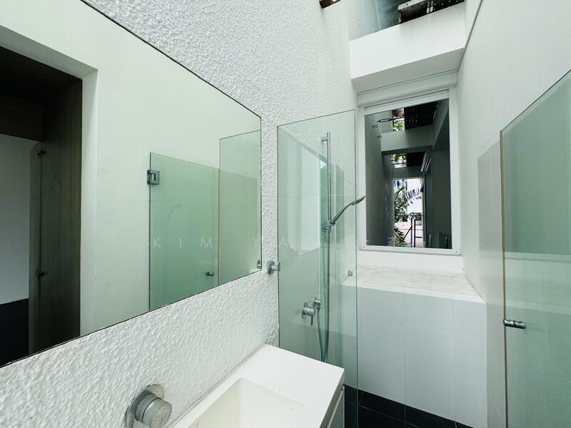 Freehold terrae, 5 levels with Lift, Within Heart of Orchard,