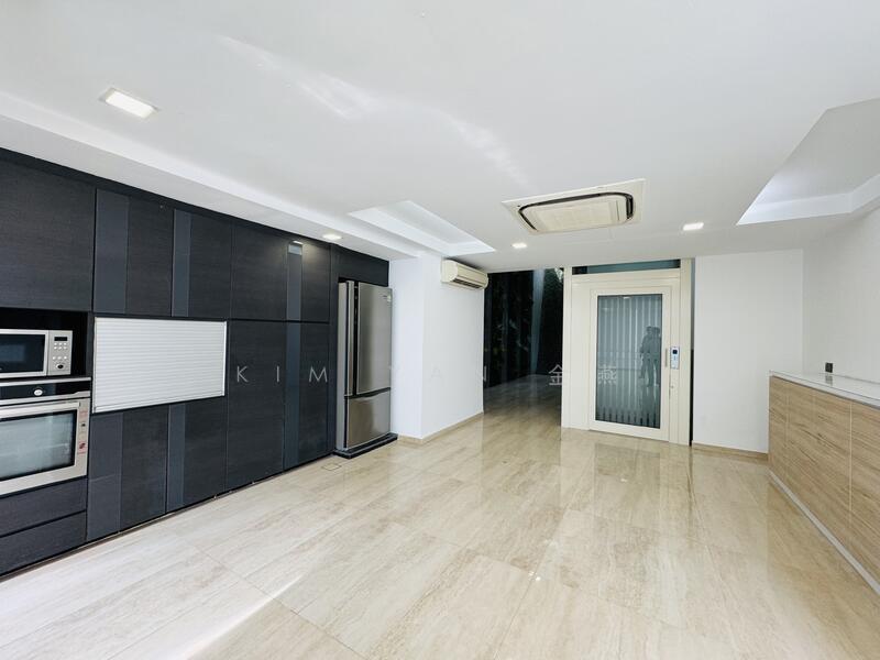 Freehold terrae, 5 levels with Lift, Within Heart of Orchard,