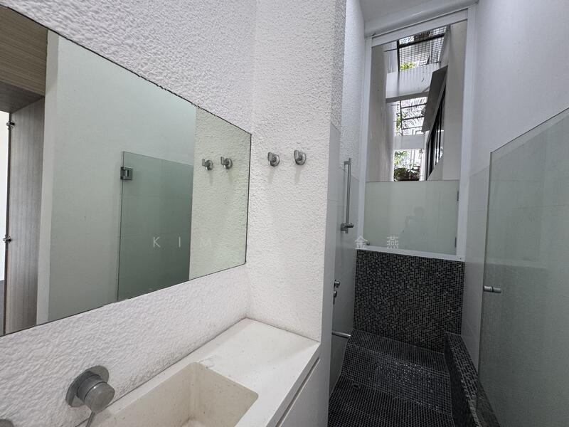 Freehold terrae, 5 levels with Lift, Within Heart of Orchard,