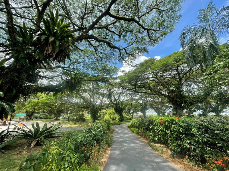 Semi D in district 18 Rare 999yrs seafront resort home living grab now !