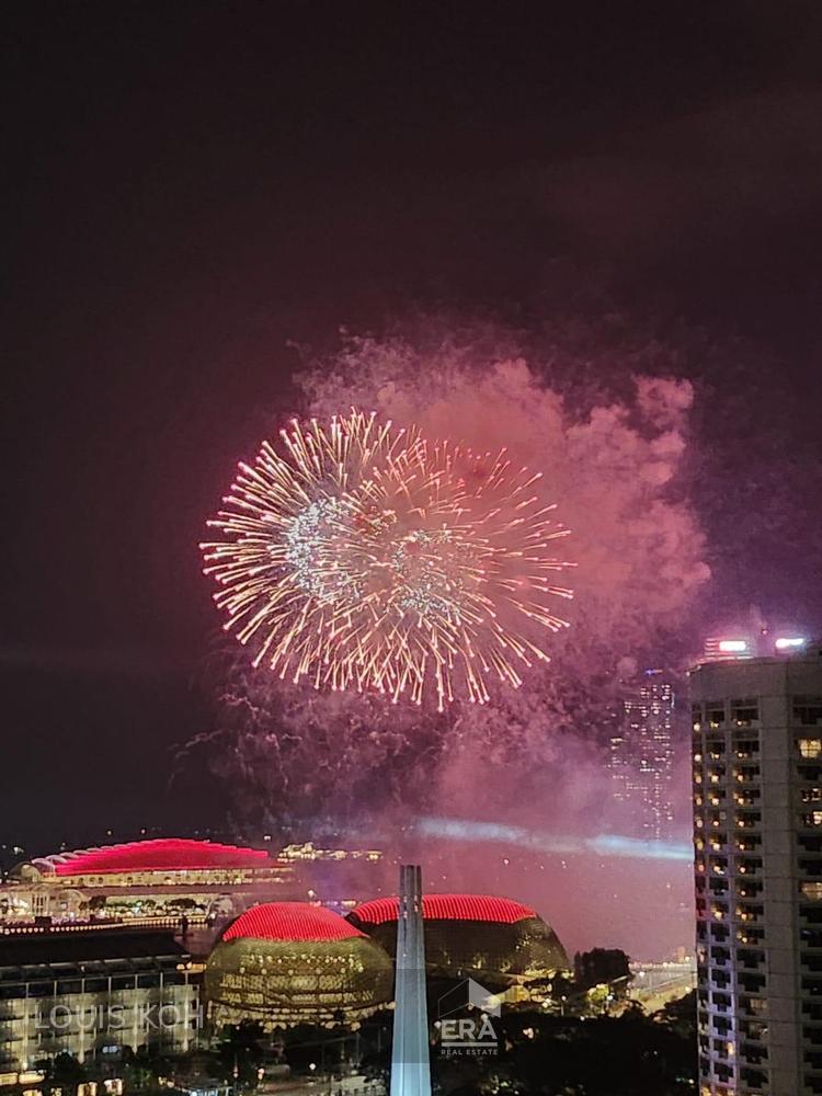 Rare Top Floor Real Corner 4 Room Near Cityhall