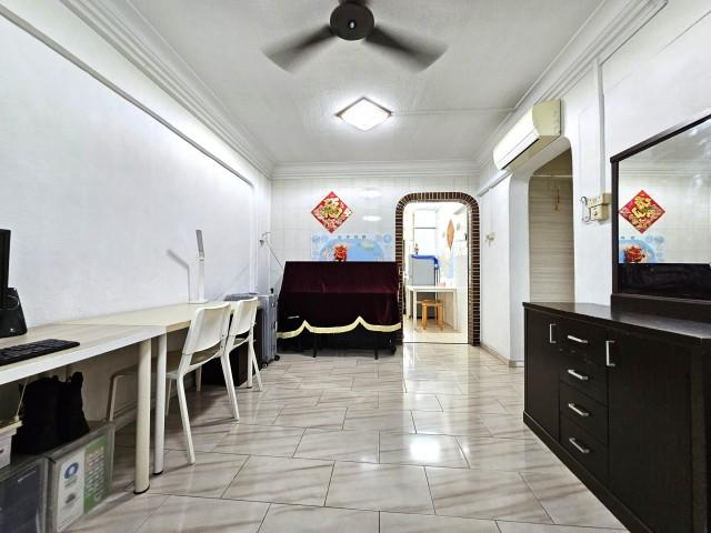 Prop-GPT: HDB Apartment: D19 Serangoon 210 Serangoon Central