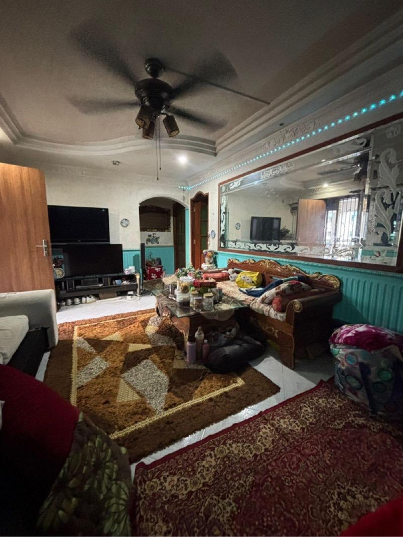 Prop-GPT: HDB Apartment: D27 Yishun Yishun Blk 425 (buy 4rm @ 3rm price)