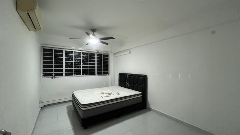 229 Tampines Street 23