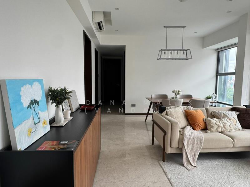 Prop-GPT: Apartment: D15  Arthur 118
