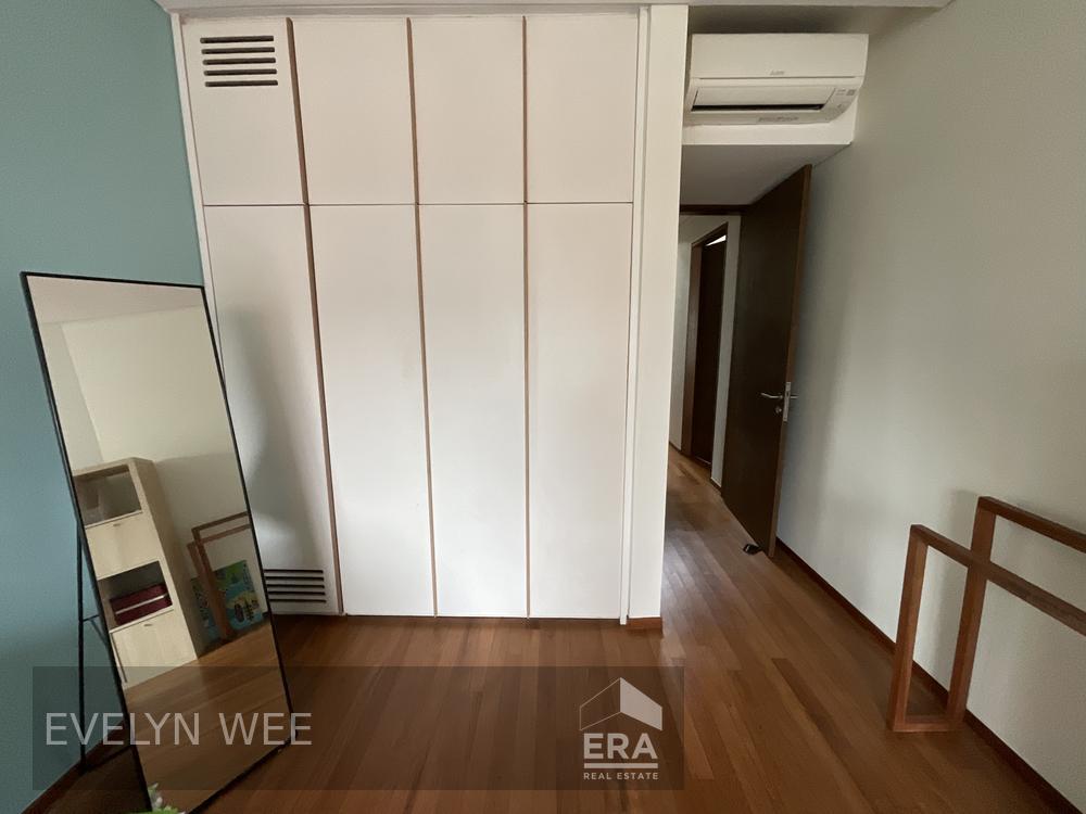 Well Maintained,two Storey Semi Detached House Near Henry Park School