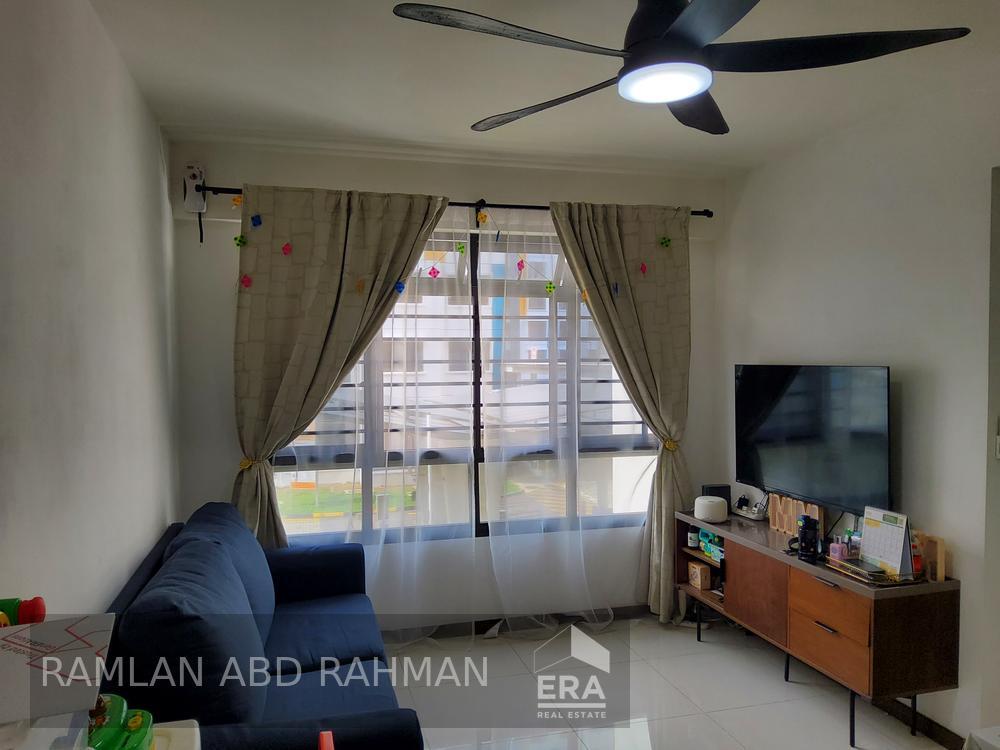 3 Room Flat @ 813b Yishun Ring Rd