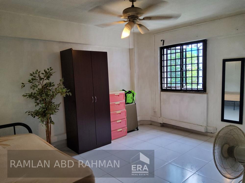 4 Room Flat @ 208 Jurong East St 21 HDB - 3 room | D22 Jurong | Prop-GPT the AI-Powered Property Guru