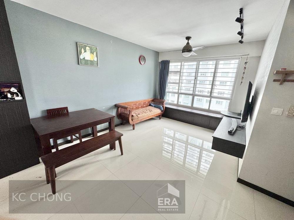 Prop-GPT: HDB - 3 room: D04 Telok Blangah 92b Telok Blangah Street 31