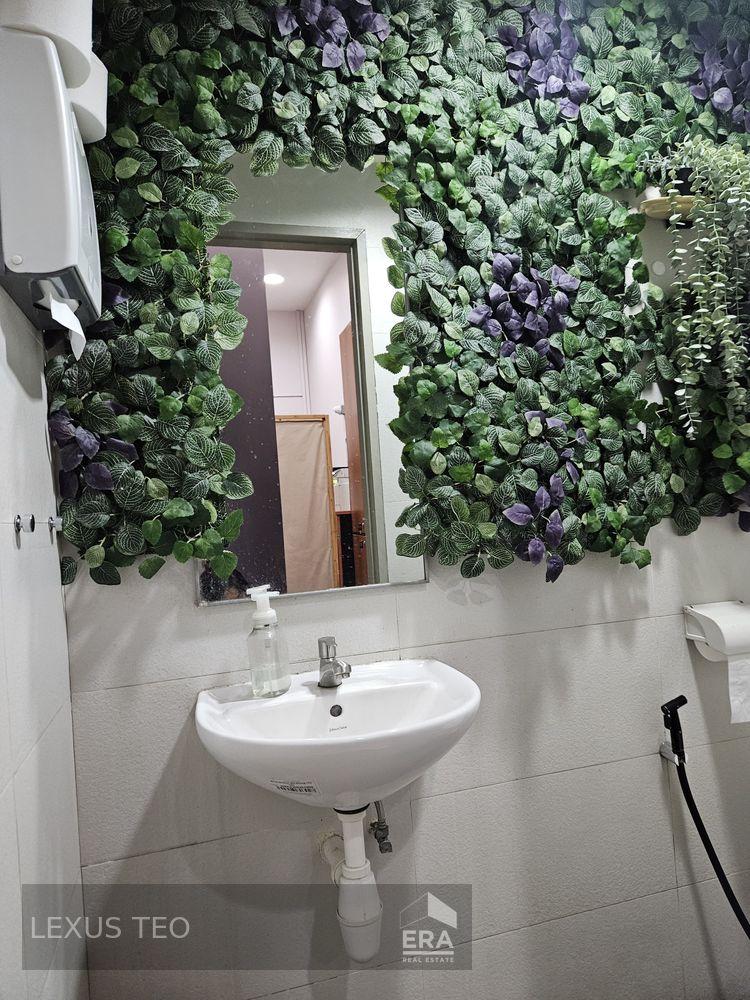 Ground Floor Intermediate Next to Corner Unit for Sale!