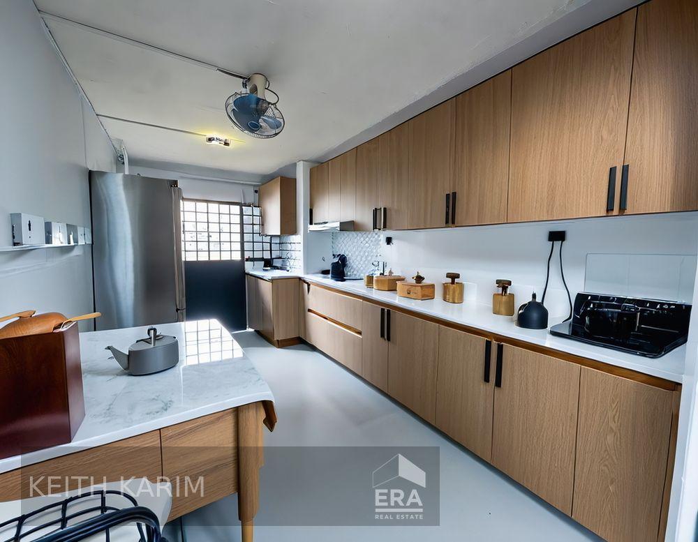 High Floor, Quiet, Breezy & Great View! Original Condition Open to All