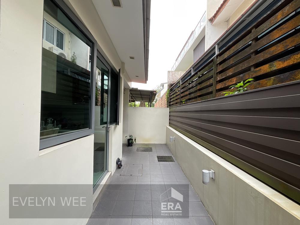 Prop-GPT: Semi-Detached: D10 Holland Ming Teck Park