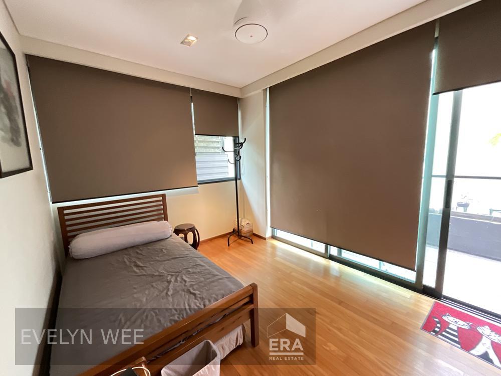 Well Maintained,two Storey Semi Detached House Near Henry Park School