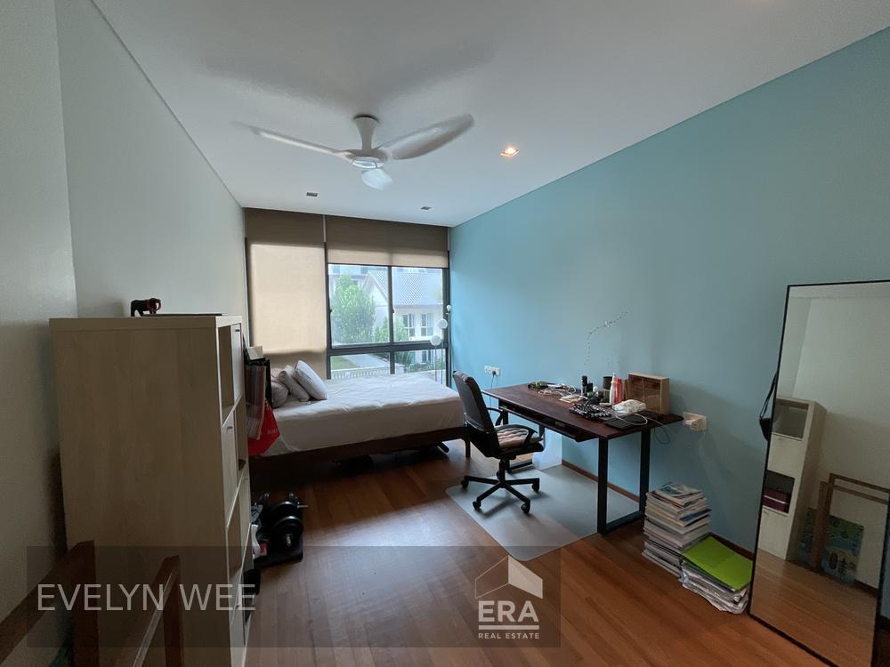 Well Maintained,two Storey Semi Detached House Near Henry Park School