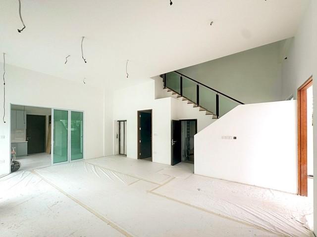 Prop-GPT: Semi-Detached: D17 Changi Airport Brand New SEMI-DETACHED 2.5-Sty @ Changi Heights| Jalan Mariam ?Eminence Landed?