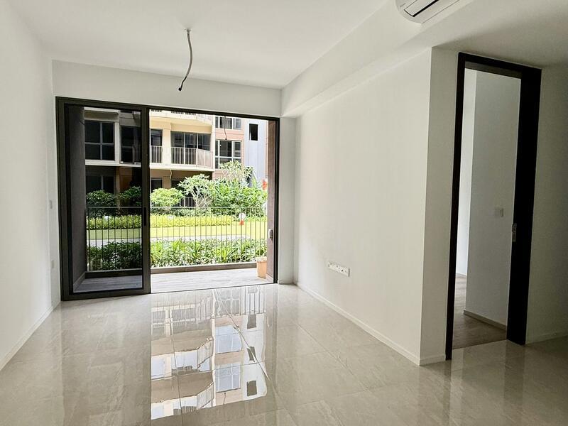 Prop-GPT: Condominium: D27 Yishun The Watergardens at Canberra