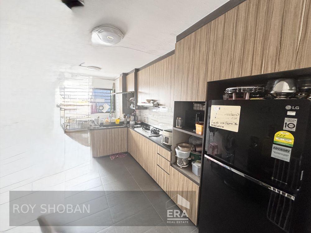 Prop-GPT: HDB - 3 room: D27 Yishun 628 Yishun Street 61