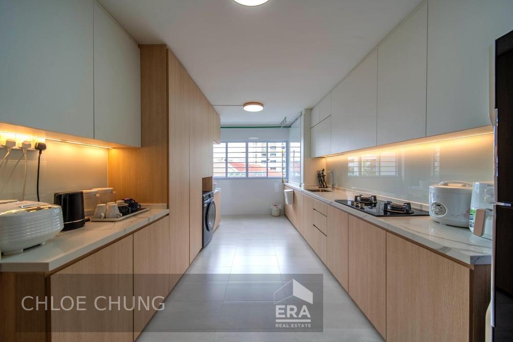 Well Renovated 3 Room for Sale!