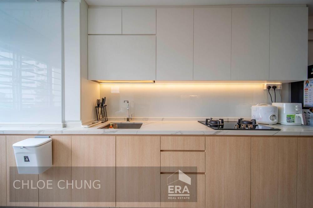 Well Renovated 3 Room for Sale!